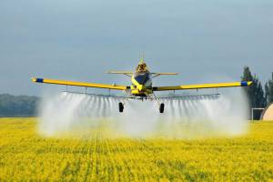 В Севском районе агрофирма травила людей опасными пестицидами
