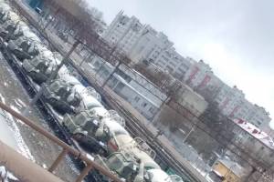В Брянске сняли на фото эшелон с самоходными гаубицами «Мста-С»