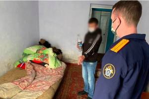 В брянском общежитии трое пьяных мужчин убили человека