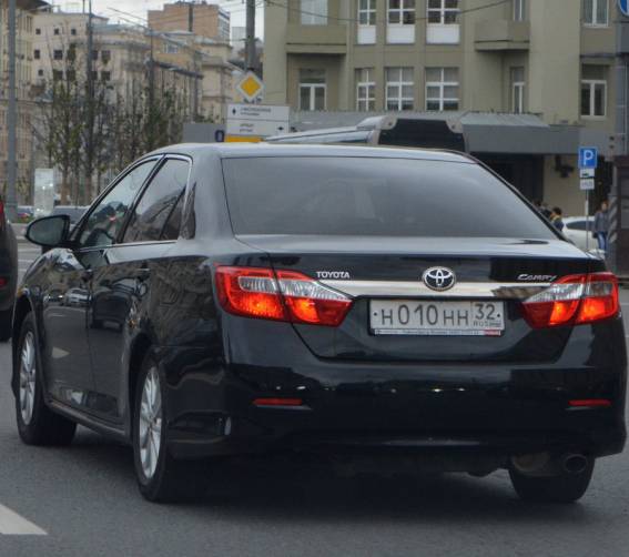 Брянские чиновникам потребовались запчасти для Toyota Camry
