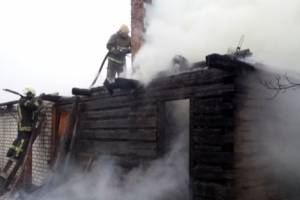 В Клинцах сгорел жилой дом