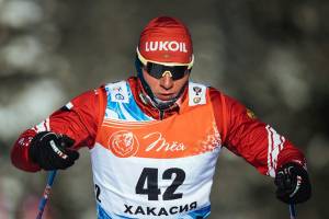Брянский лыжник Большунов выиграл гонку с раздельным стартом на этапе Кубка России