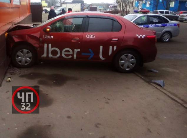 В Брянске никто не пострадал в ДТП с такси Uber
