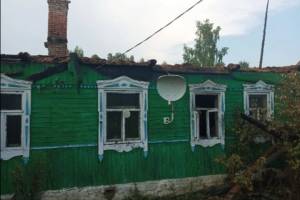 В Дятьковском районе от удара молнии сгорел жилой дом