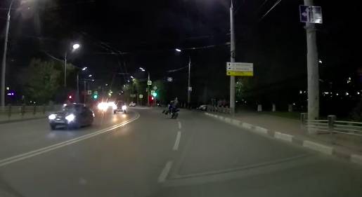 В Брянске мотоциклисты устроили опасные гонки у Кургана Бессмертия