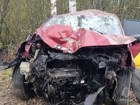 На брянской трассе водитель Hyundai покалечил двоих пассажиров и скрылся с места ДТП