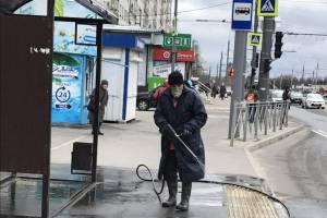 В Брянске за неделю продезинфицировали 140 остановок