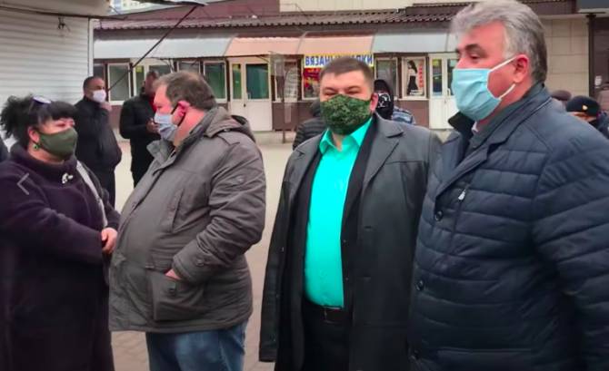 В Брянске работников Центрального рынка подставили провокаторы