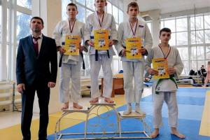 Брянские дзюдоисты взяли 17 медалей на первенстве области