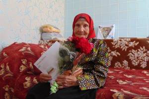 Брянскую долгожительницу с 90-летием поздравил президент Путин