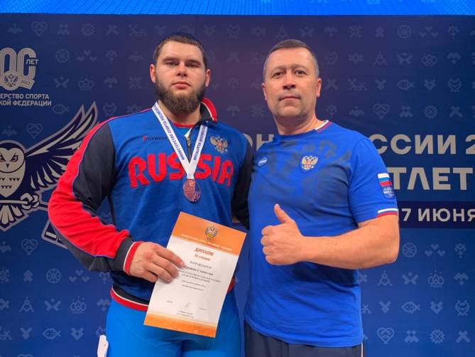 Брянские тяжелоатлеты завоевали три бронзы на чемпионате России