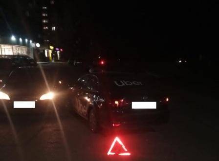 В Брянске на Флотской водитель такси Uber покалечил 39-летнюю женщину