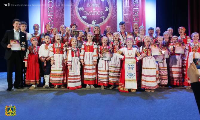 Брянская «Зарянка» взяла гран-при на международном конкурсе в Смоленске