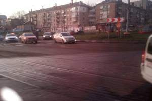 В Брянске на кольце возле бежицкой Линии произошло ДТП