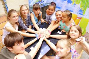 Летом в Брянске откроют 65 школьных лагерей