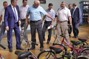 Брянскому губернатору Богомазу посоветовали пересесть на велосипед