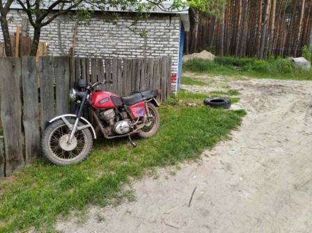 В Брянске 16-летний мотоциклист наехал на покрышку и повредил ногу