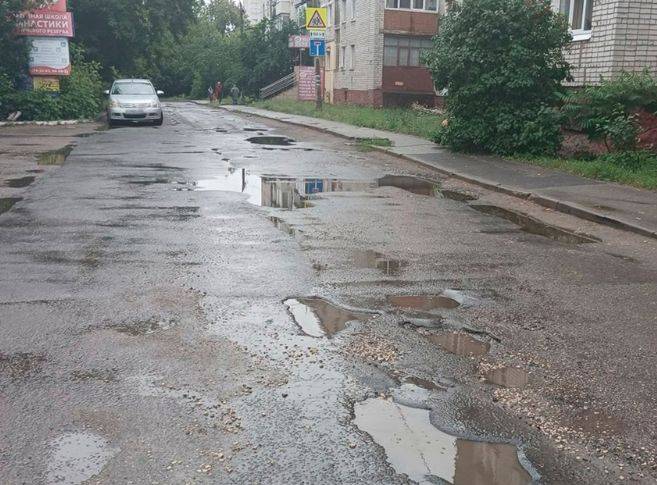 Мэрии Брянска вчинили 21 иск с требованием ремонта дорог