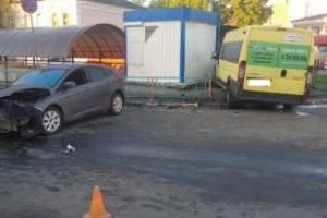 В ДТП на автовокзале в Брянске ранен 36-летний маршрутчик