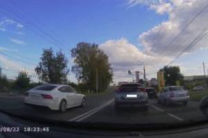 В Брянске водителя Audi оштрафовали за дикую езду у Аэропарка