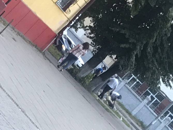 В Брянске на улице Ульянова сотрудники ГИБДД спасли человека 