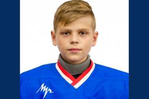 В Брянске у 13-летнего хоккеиста обнаружили опухоль мозга