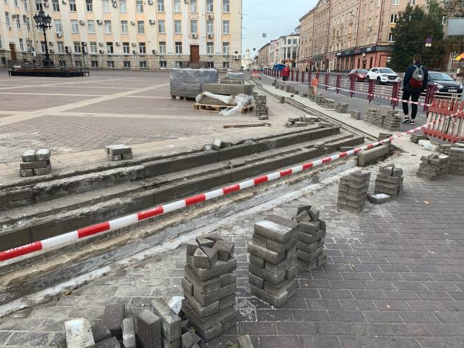 В Брянске начался ремонт театральной площади