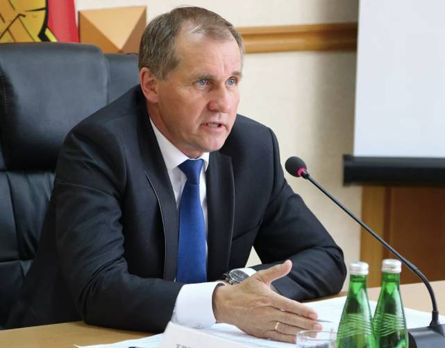 Жители Брянска пожаловались мэру Макарову на завышенные счета за отопление