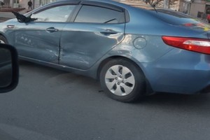 В Брянске на Московском проспекте столкнулись три автомобиля