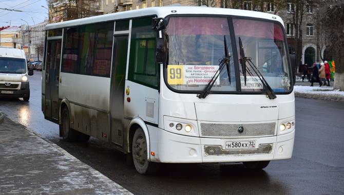 В Брянске приостановили движение муниципальных автобусов №99