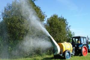 Брянское сельхозпредприятие забыло о безопасности при работе с пестицидами