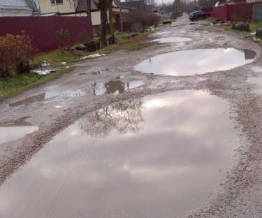 В Брянске дороги на Новом городке затопило растаявшим снегом