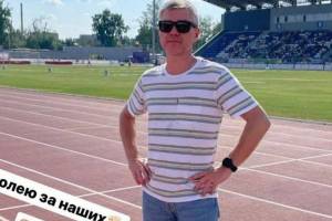 Депутат Госдумы потренировался на новом стадионе в Брянске