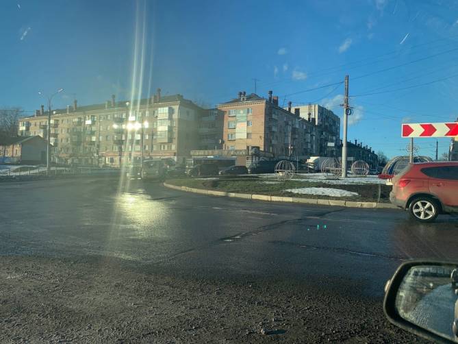 ДТП на кольце в Московском микрорайоне заблокировало въезд в Бежицу