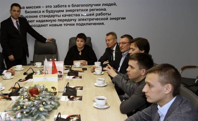 Директор скандального ООО «Брянскэлектро» накрыл стол депутатам