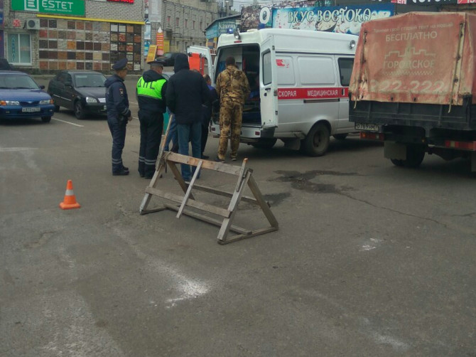 В Брянске на оптово-розничной базе сбили человека