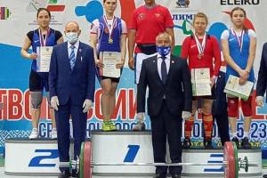 Брянцы стали призерами на чемпионате России по тяжелой атлетике