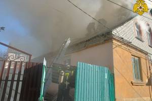 В Советском районе Брянска тушили пожар в жилом доме