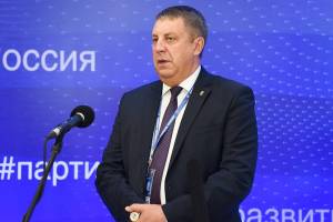 Более 100 тысяч рублей пустят на комфорт нежных чиновников Богомаза