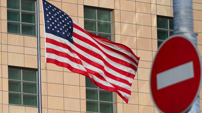 Посольство США в России прекратит выдачу всех виз