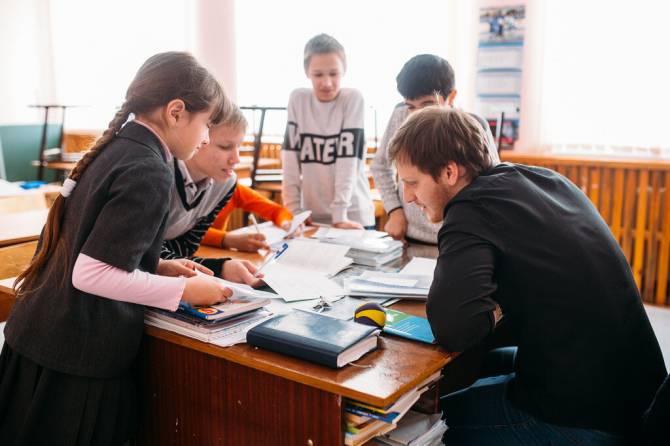 Миллион от государства приманил в брянскую глубинку семь педагогов