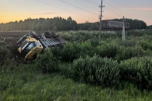 Водитель грузовика выжил в жуткой аварии с поездом под Новозыбковом