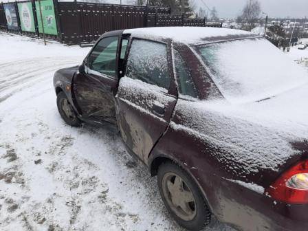 В Брянске два человека пострадали в ДТП с «Яндекс.Такси»