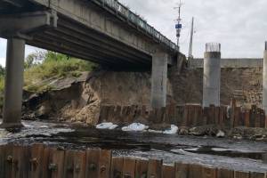 В Брянске возводят самую сложную опору Литейного моста