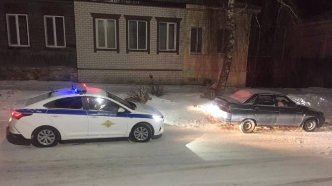 По Трубчевску ночью раскатывал пьяный 24-летний водитель