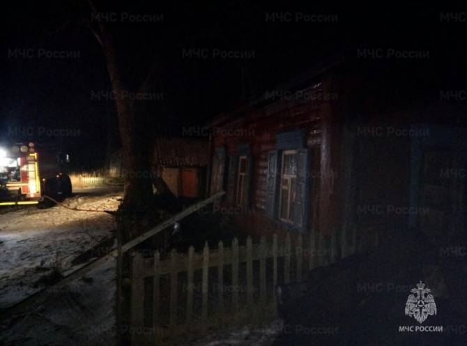 В Климовском районе в посёлке Хоромное сгорел жилой дом
