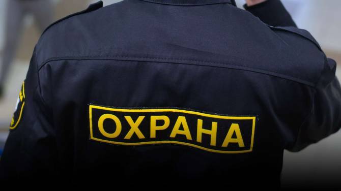 В Брянске сотрудник ЧОПа за взятку отказался от участия в торгах