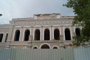 В Клинцах уничтожать историческое здание техникума продолжают дожди