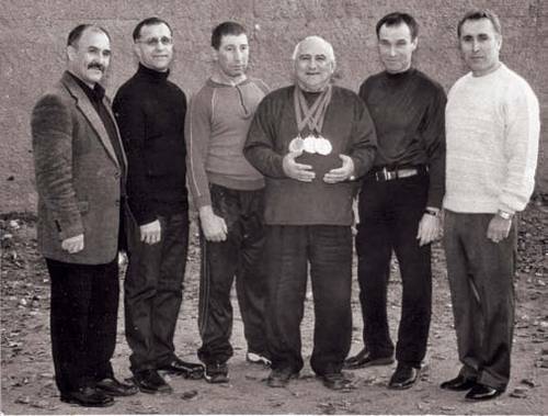 Легендарный брянский тренер Отар Кацанашвили отметил 83-летие