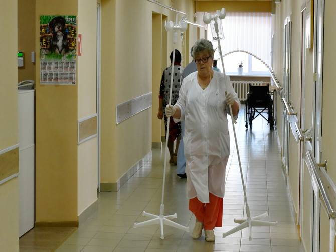 В Брянске молодую женщину с онкологией оставили без лекарств